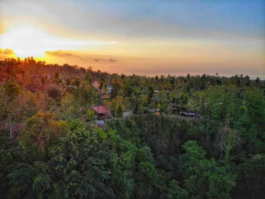 Eco Hut By Valley And 7 Waterfalls Villa Ambengan Buitenkant foto