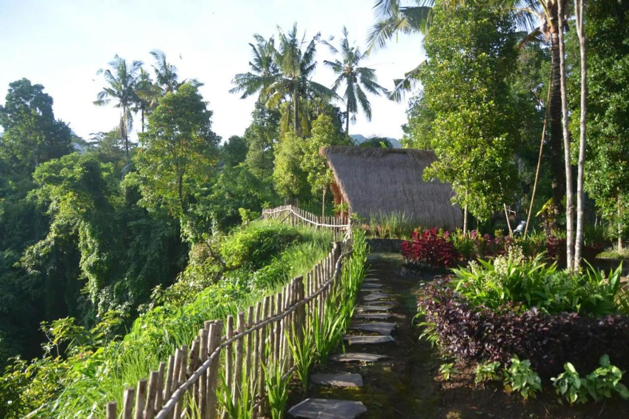 Eco Hut By Valley And 7 Waterfalls Villa Ambengan Buitenkant foto