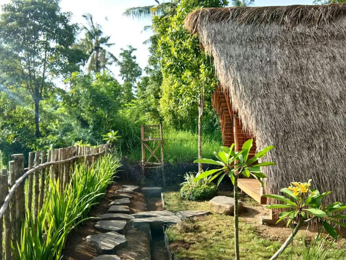 Eco Hut By Valley And 7 Waterfalls Villa Ambengan Buitenkant foto